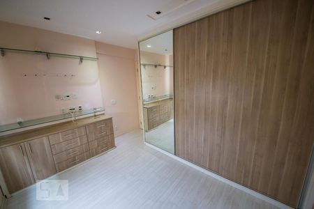 Quarto de apartamento à venda com 2 quartos, 81m² em Icaraí, Niterói