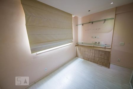 Quarto de apartamento à venda com 2 quartos, 81m² em Icaraí, Niterói