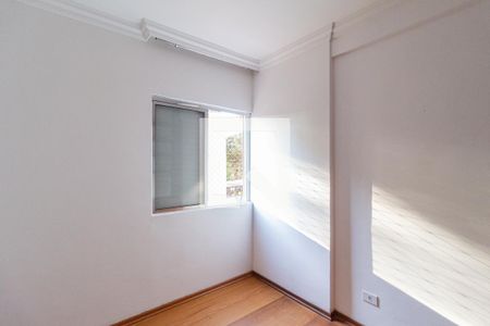 Quarto 1 de apartamento para alugar com 2 quartos, 60m² em Umuarama, Osasco