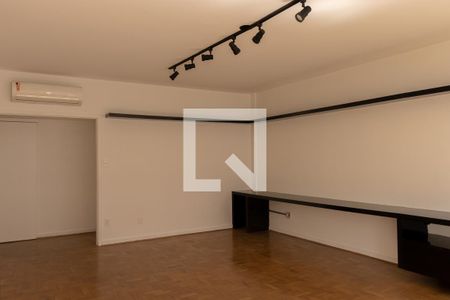 Sala de apartamento à venda com 3 quartos, 191m² em Cerqueira César, São Paulo