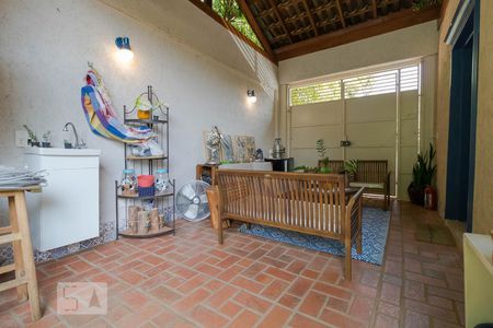 Sala de casa para alugar com 1 quarto, 220m² em Jardim Itamarati, Campinas