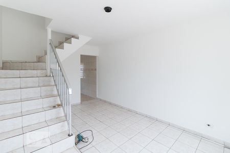 Casa à venda com 100m², 2 quartos e 2 vagasSala