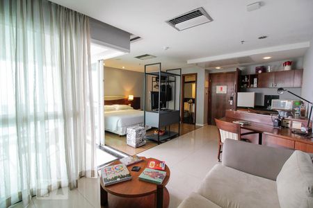 Sala de apartamento à venda com 1 quarto, 53m² em Barra da Tijuca, Rio de Janeiro