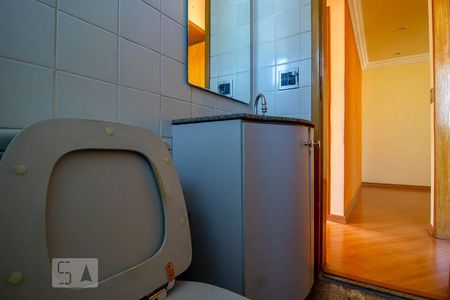 Banheiro de apartamento à venda com 2 quartos, 59m² em Nova Suíssa, Belo Horizonte