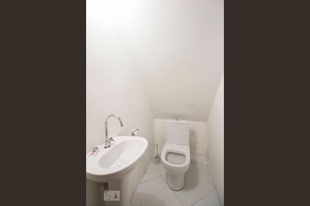 Lavabo  de casa para alugar com 2 quartos, 70m² em Canindé, São Paulo