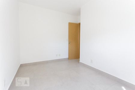 Quarto 2 de apartamento à venda com 3 quartos, 60m² em Jardim Carvalho, Porto Alegre