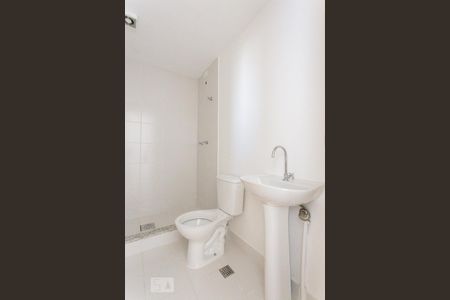 Banheiro de apartamento à venda com 3 quartos, 60m² em Jardim Carvalho, Porto Alegre