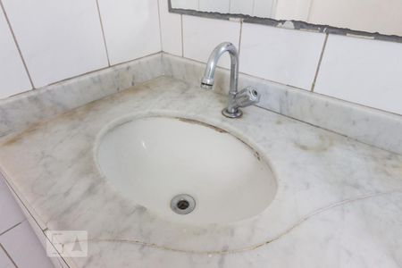 Banheiro de apartamento à venda com 2 quartos, 56m² em Lauzane Paulista, São Paulo