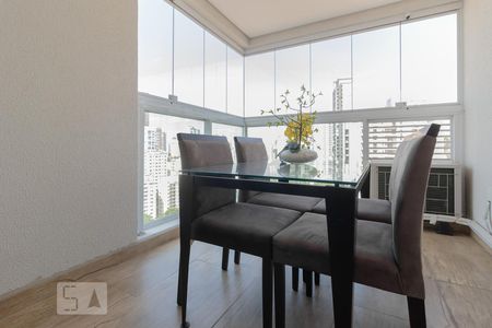 Varanda  de kitnet/studio à venda com 1 quarto, 46m² em Paraíso, São Paulo