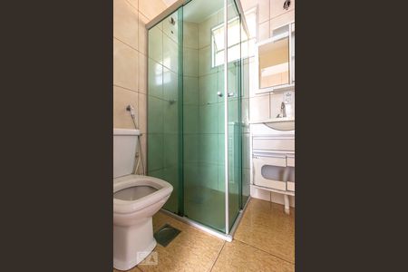 Banheiro de apartamento à venda com 2 quartos, 60m² em Gameleira, Belo Horizonte