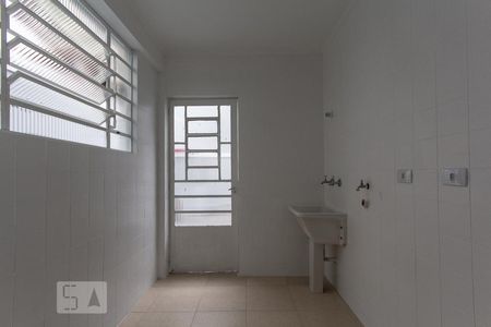 Casa à venda com 200m², 4 quartos e 3 vagas Casa à venda com 200m², 4 quartos e 3 vagasÁrea de Serviço