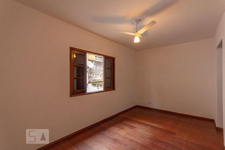 Casa à venda com 200m², 4 quartos e 3 vagas Casa à venda com 200m², 4 quartos e 3 vagasQuarto 3