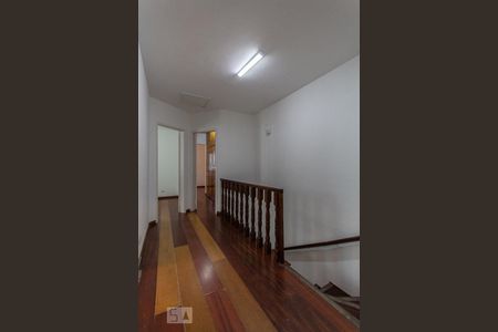 Casa à venda com 200m², 4 quartos e 3 vagas Casa à venda com 200m², 4 quartos e 3 vagasAcesso aos Quartos