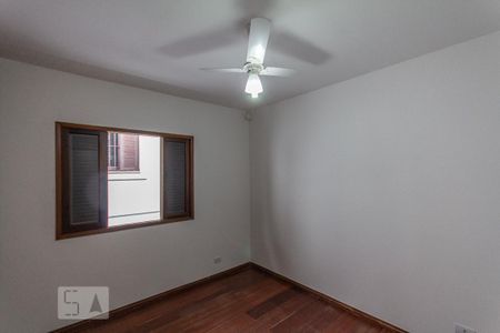 Casa à venda com 200m², 4 quartos e 3 vagas Casa à venda com 200m², 4 quartos e 3 vagasQuarto 1