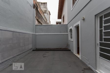 Casa à venda com 200m², 4 quartos e 3 vagas Casa à venda com 200m², 4 quartos e 3 vagasQuintal