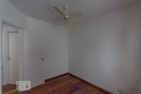 Casa à venda com 200m², 4 quartos e 3 vagas Casa à venda com 200m², 4 quartos e 3 vagasQuarto 2