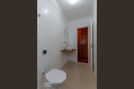 Casa à venda com 200m², 4 quartos e 3 vagas Casa à venda com 200m², 4 quartos e 3 vagasBanheiro da Suíte
