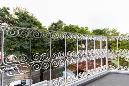 Casa à venda com 200m², 4 quartos e 3 vagas Casa à venda com 200m², 4 quartos e 3 vagasSuíte _ Varanda