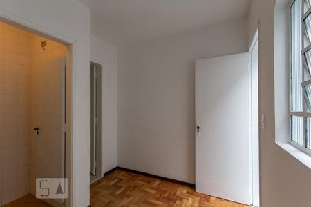 Casa à venda com 200m², 4 quartos e 3 vagas Casa à venda com 200m², 4 quartos e 3 vagasQuarto de Serviço