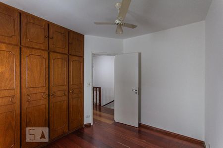Casa à venda com 200m², 4 quartos e 3 vagas Casa à venda com 200m², 4 quartos e 3 vagasQuarto 2