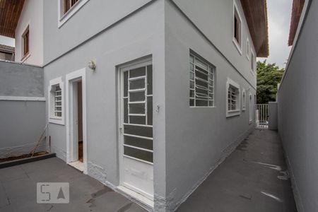 Casa à venda com 200m², 4 quartos e 3 vagas Casa à venda com 200m², 4 quartos e 3 vagasQuintal