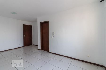 Apartamento para alugar com 3 quartos, 69m² em Santa Cândida, Curitiba