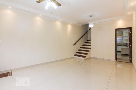 Sala de casa para alugar com 3 quartos, 130m² em Jardim Picolo, São Paulo