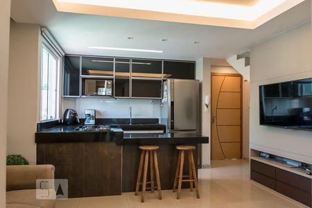 Sala e cozinha de apartamento para alugar com 2 quartos, 107m² em Jardim Leblon, Belo Horizonte