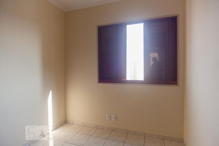 Quarto 2 de apartamento para alugar com 3 quartos, 75m² em Vila Eliza, Campinas