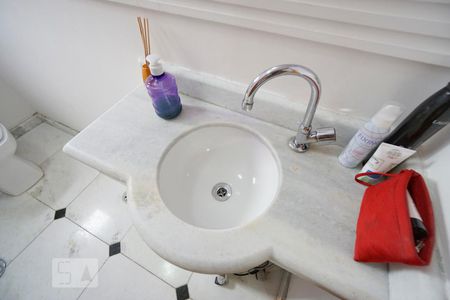 Detalhe lavabo de apartamento para alugar com 3 quartos, 160m² em Jardim Avelino, São Paulo