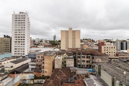 Vista da sala de apartamento para alugar com 1 quarto, 35m² em Centro, Curitiba
