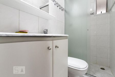 Banheiro de apartamento à venda com 2 quartos, 60m² em Vila Alpina, São Paulo