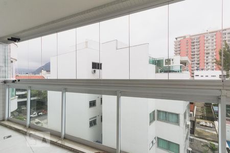 Apartamento para alugar com 78m², 2 quartos e 2 vagas Apartamento para alugar com 78m², 2 quartos e 2 vagasVaranda