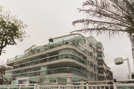 Apartamento para alugar com 78m², 2 quartos e 2 vagas Apartamento para alugar com 78m², 2 quartos e 2 vagasFachada