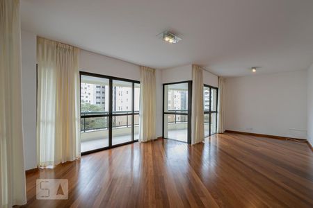 Sala de estar de apartamento à venda com 4 quartos, 193m² em Paraíso, São Paulo