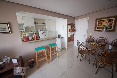 Sala de apartamento à venda com 2 quartos, 73m² em Icaraí, Niterói