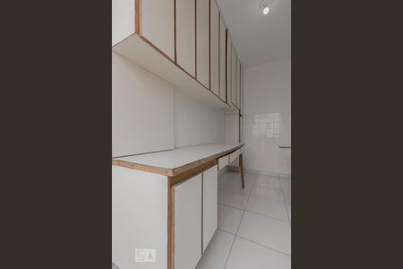 Cozinha de apartamento para alugar com 1 quarto, 40m² em Aclimação, São Paulo