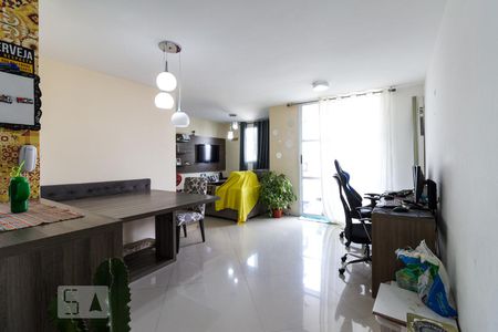 Sala  de apartamento para alugar com 2 quartos, 69m² em Vila Bela, São Paulo