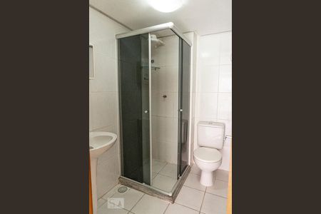Banheiro de apartamento para alugar com 3 quartos, 52m² em Santos Dumont, São Leopoldo
