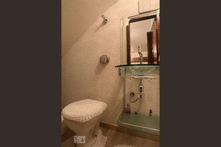 Lavabo de casa para alugar com 2 quartos, 172m² em Vila Monumento, São Paulo