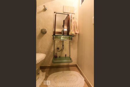 Lavabo de casa para alugar com 2 quartos, 172m² em Vila Monumento, São Paulo