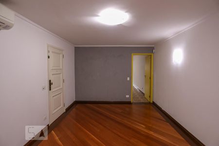 Sala de casa à venda com 3 quartos, 200m² em Vila Monte Alegre, São Paulo