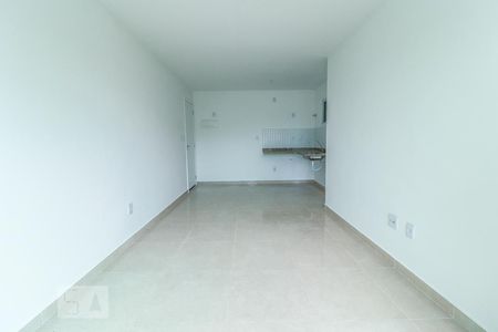 Sala de apartamento para alugar com 1 quarto, 36m² em Taquara, Rio de Janeiro