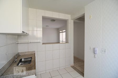 Cozinha de apartamento à venda com 3 quartos, 70m² em Buritis, Belo Horizonte