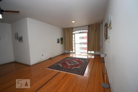 Sala  de apartamento à venda com 4 quartos, 142m² em Icaraí, Niterói