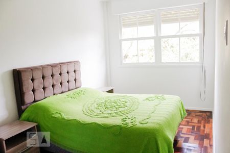 Quarto 2 de apartamento para alugar com 2 quartos, 56m² em Santo Antônio, Porto Alegre