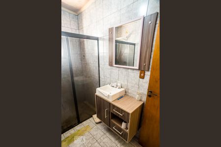 Banheiro de casa à venda com 4 quartos, 280m² em Bom Jesus, Porto Alegre