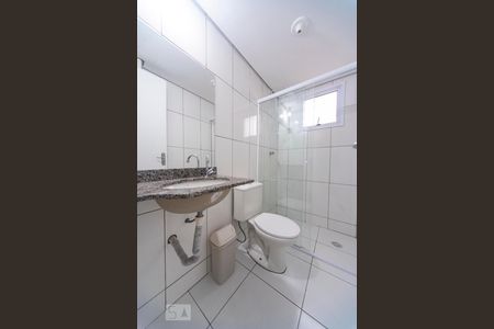 Banheiro  de apartamento à venda com 2 quartos, 58m² em Vila Curuçá, Santo André