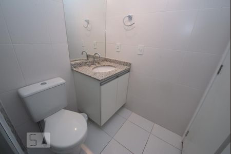 Detalhe banheiro de kitnet/studio para alugar com 1 quarto, 38m² em Jardim Flor da Montanha, Guarulhos