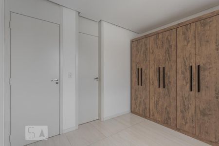 Suíte de apartamento à venda com 3 quartos, 77m² em Humaitá, Porto Alegre